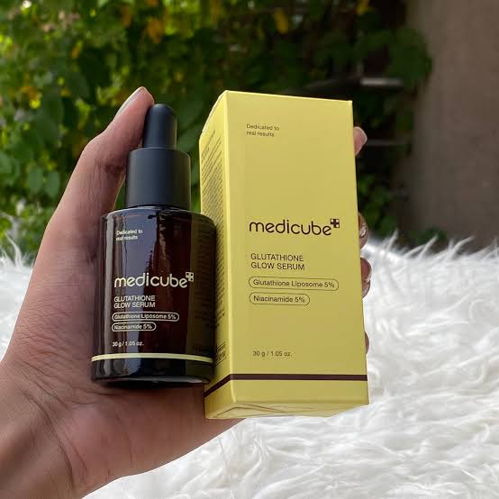 Medicube AGE-R Glutathione Glow Ampoule – Brightening & Radiance Boosting Serum